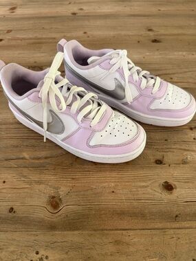 Nike Big Kid Court Borough Low Recraft Sneakers, White/Venice & Silver, 5.5Y GUC